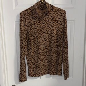 J.Crew 100% Cotton light turtleneck animal print long sleeve cheetah leopard